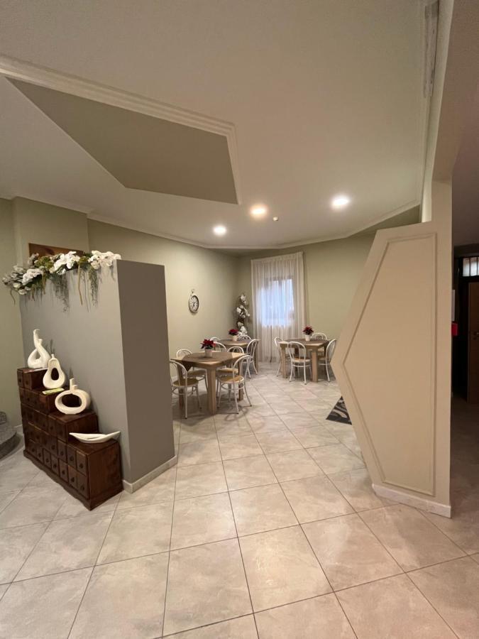 Lolly Bed & Breakfast Paravati Bagian luar foto