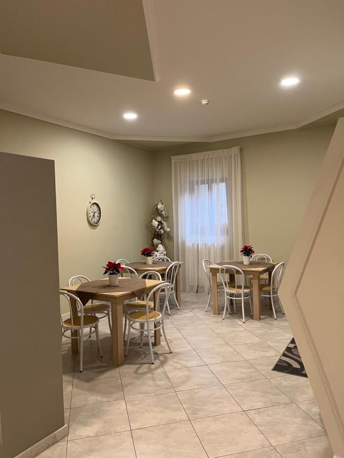 Lolly Bed & Breakfast Paravati Bagian luar foto