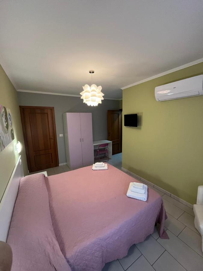 Lolly Bed & Breakfast Paravati Bagian luar foto
