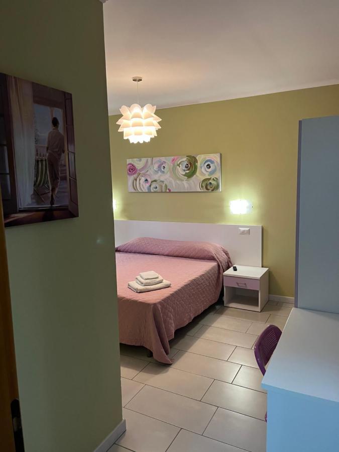 Lolly Bed & Breakfast Paravati Bagian luar foto